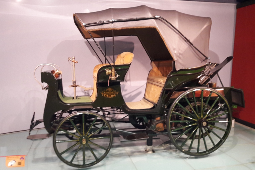 TECHNICK� MUZEUM TATRA KOP�IVNICE
