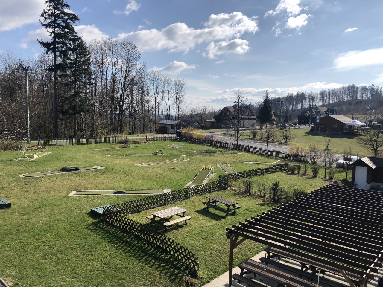 MINIGOLF NA TROJ�KU