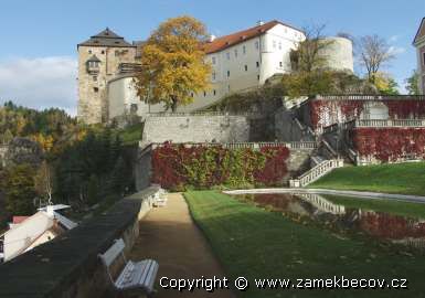 HRAD A ZMEK BEOV NAD TEPLOU (NKP)